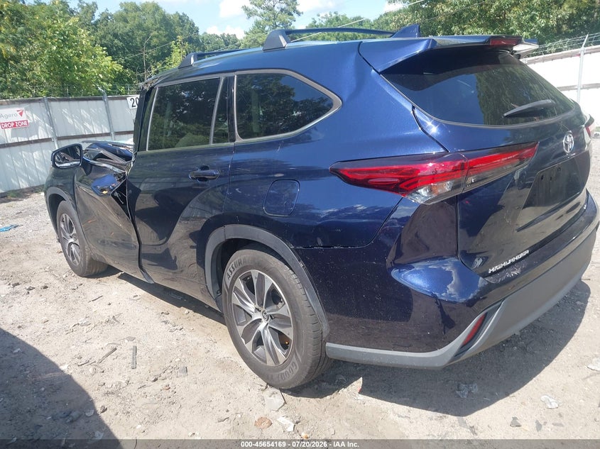 2021 Toyota Highlander Xle VIN: 5TDGZRAH8MS520429 Lot: 45654169