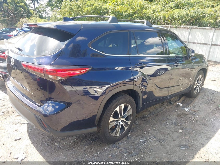 2021 Toyota Highlander Xle VIN: 5TDGZRAH8MS520429 Lot: 45654169