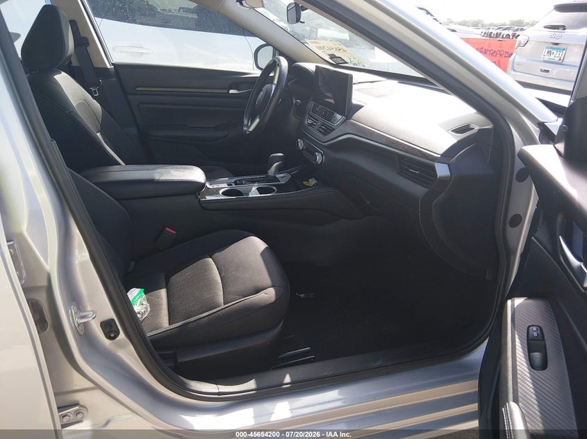 2024 NISSAN ALTIMA auction photo 5