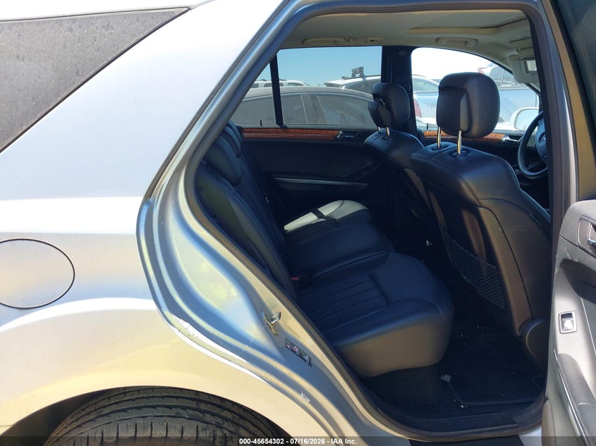 2008 Mercedes-Benz M-Class 3.5L VIN: 4JGBB86E88A327073 Lot: 45654302