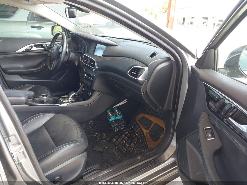 2018 INFINITI QX30 auction photo 5