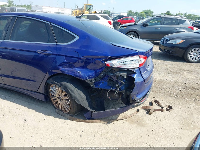 2016 FORD FUSION HYBRID SE · Фото 6