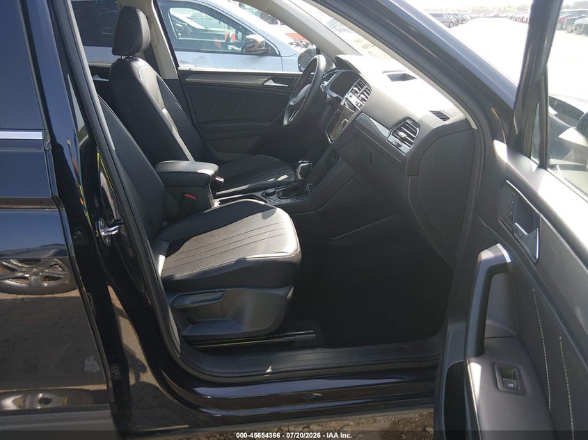 2024 Volkswagen Tiguan 2.0T Se/2.0T Wolfsburg Edition VIN: 3VV2B7AX3RM127070 Lot: 45654366