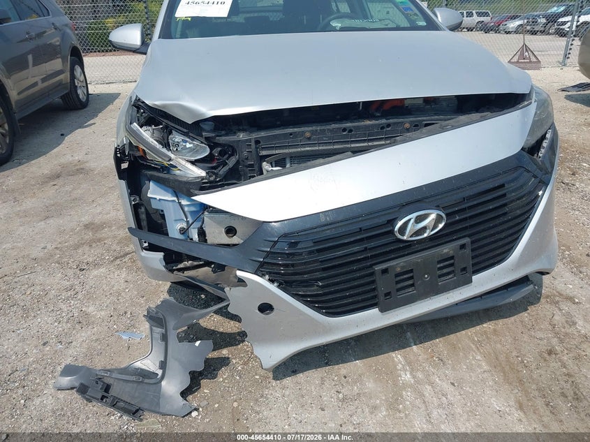 2018 Hyundai Ioniq Hybrid Blue VIN: KMHC65LC2JU072693 Lot: 45654410