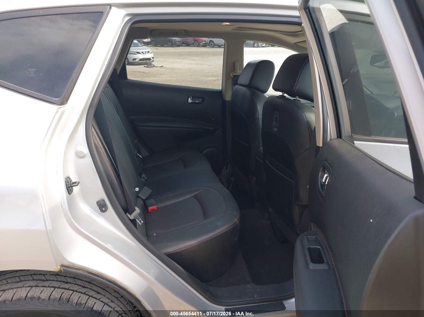 2012 NISSAN ROGUE auction photo 8
