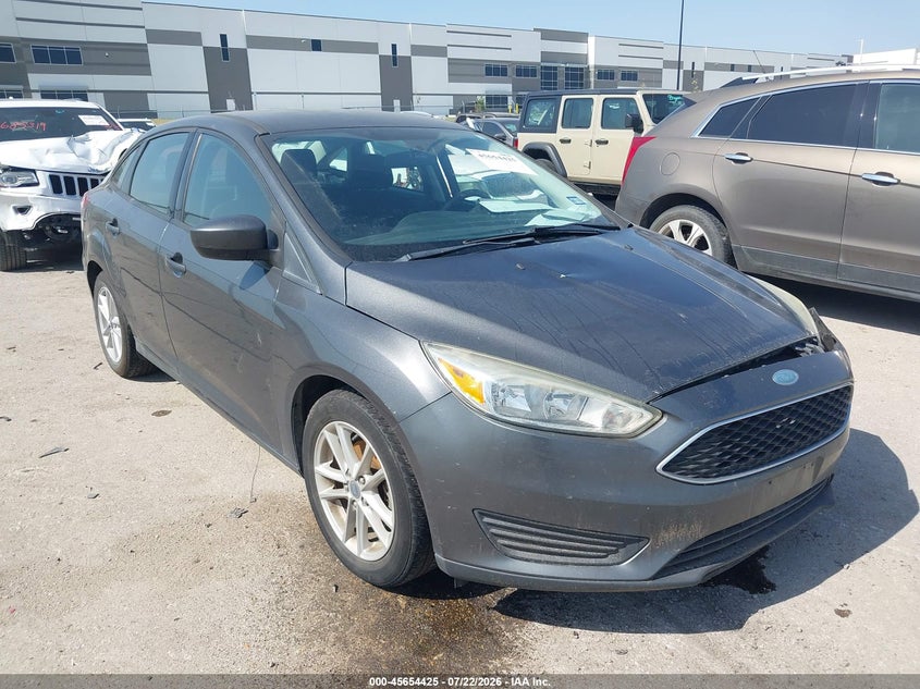 Vin: 1fadp3f27jl328867, lot: 46152980, ford focus se 2018 img_1
