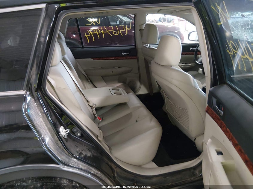 2011 SUBARU OUTBACK auction photo 8