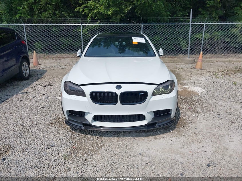 2013 BMW M5 · Photo 12