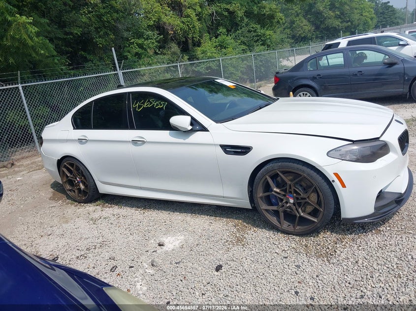 2013 BMW M5 · Photo 13