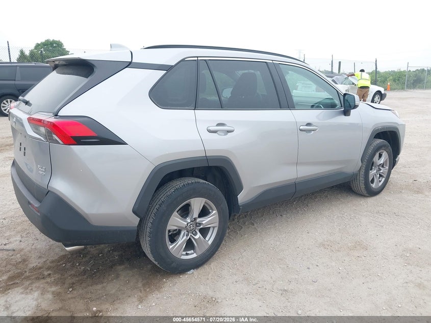 2025 TOYOTA RAV4 auction photo 4
