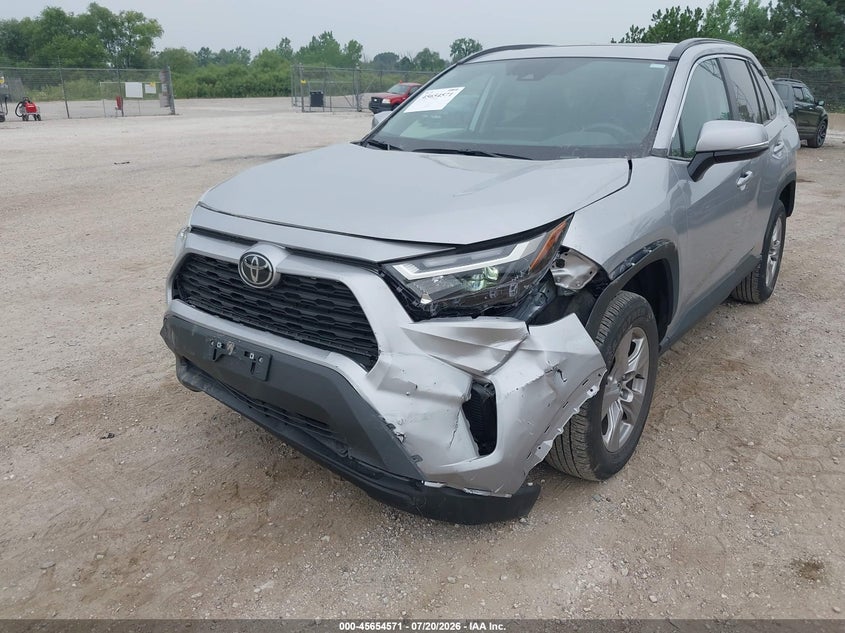 2025 TOYOTA RAV4 auction photo 6