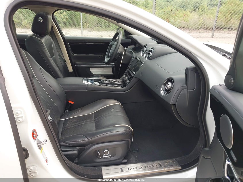 2017 JAGUAR XJ auction photo 5