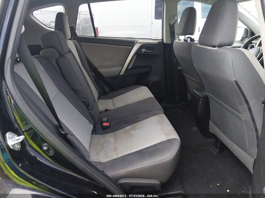 2015 TOYOTA RAV4 auction photo 8