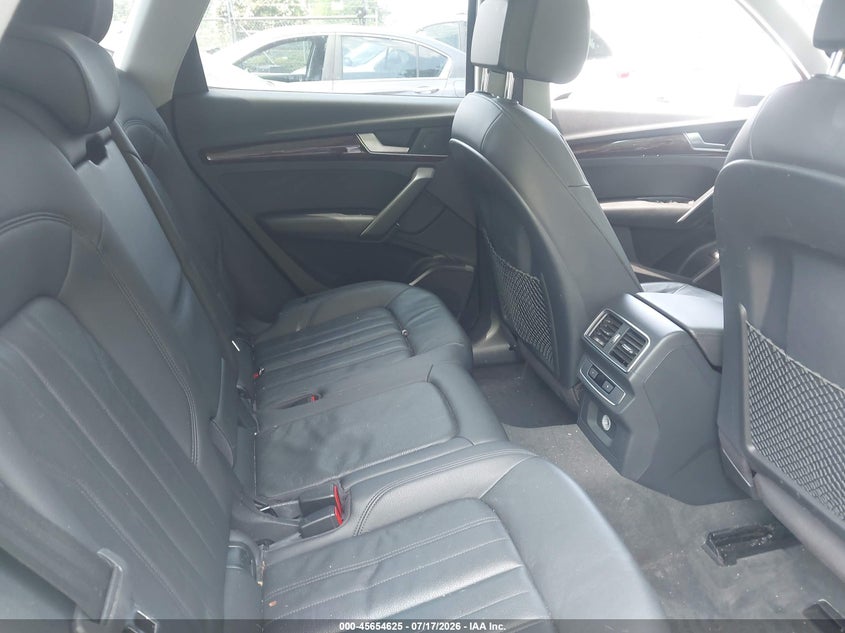 AUDI Q5 2018 VIN WA1ANAFY6J2015045