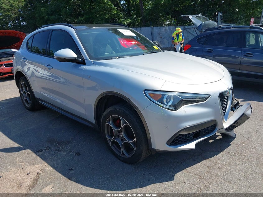 2022 ALFA ROMEO STELVIO auction photo 1