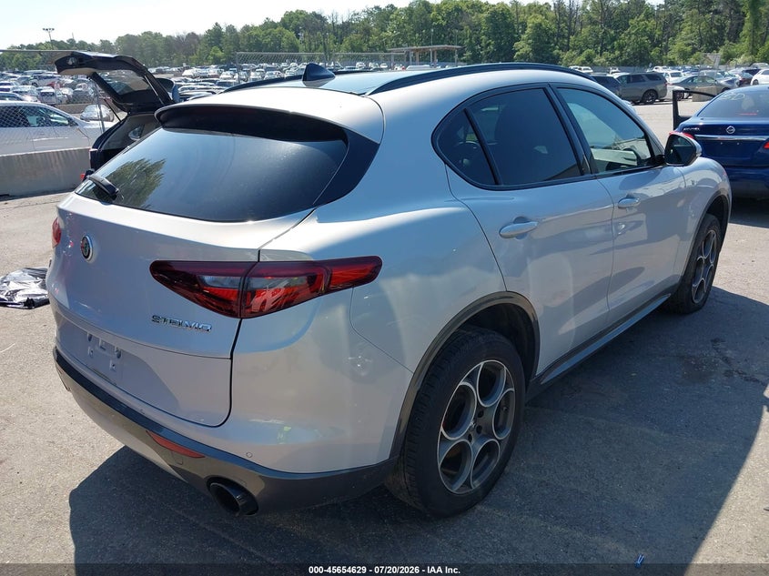 2022 ALFA ROMEO STELVIO auction photo 4