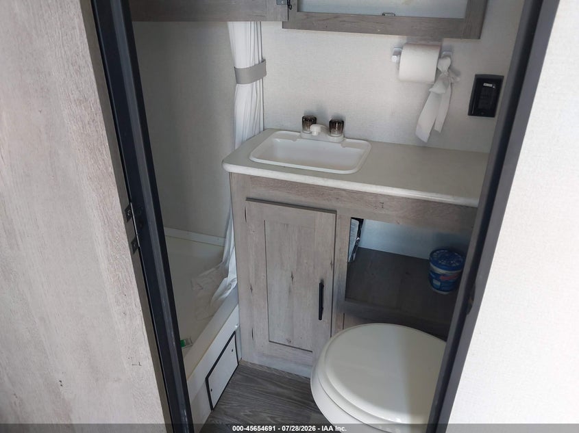2021 KEYSTONE RV SPRINGDALE auction photo 7