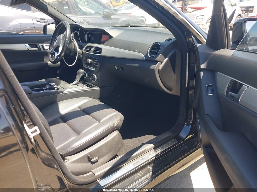 2013 MERCEDES-BENZ C 250 auction photo 5