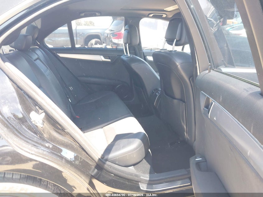 2013 MERCEDES-BENZ C 250 auction photo 8
