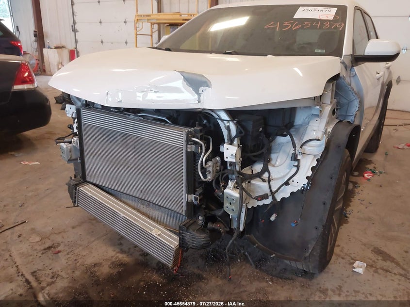 2026 CHEVROLET EQUINOX auction photo 6