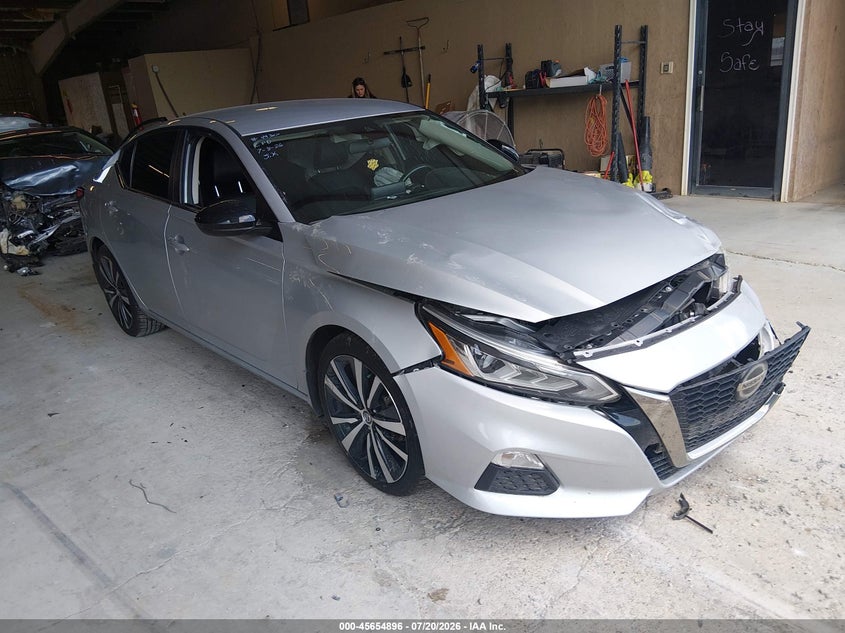 2022 NISSAN ALTIMA SR FWD