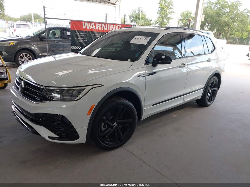 2024 VOLKSWAGEN TIGUAN auction photo 2
