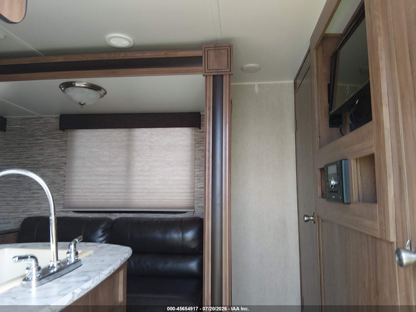 2019 GULFSTREAM KINGSPORT 274QB auction photo 5