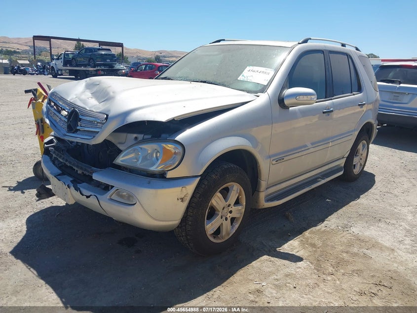 2005 MERCEDES-BENZ ML 350 auction photo 2