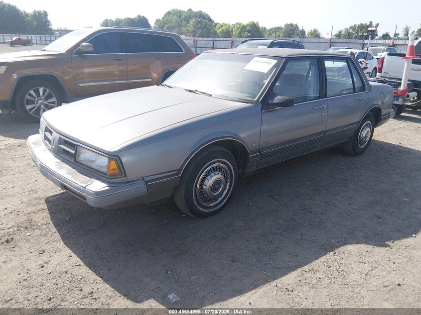 1991 OLDSMOBILE 88 auction photo 2