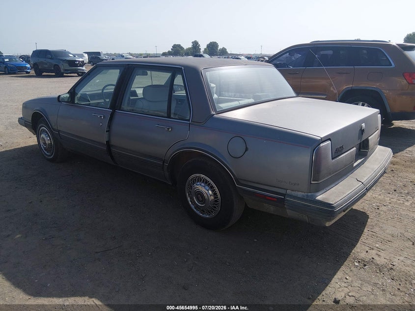 1991 OLDSMOBILE 88 auction photo 3