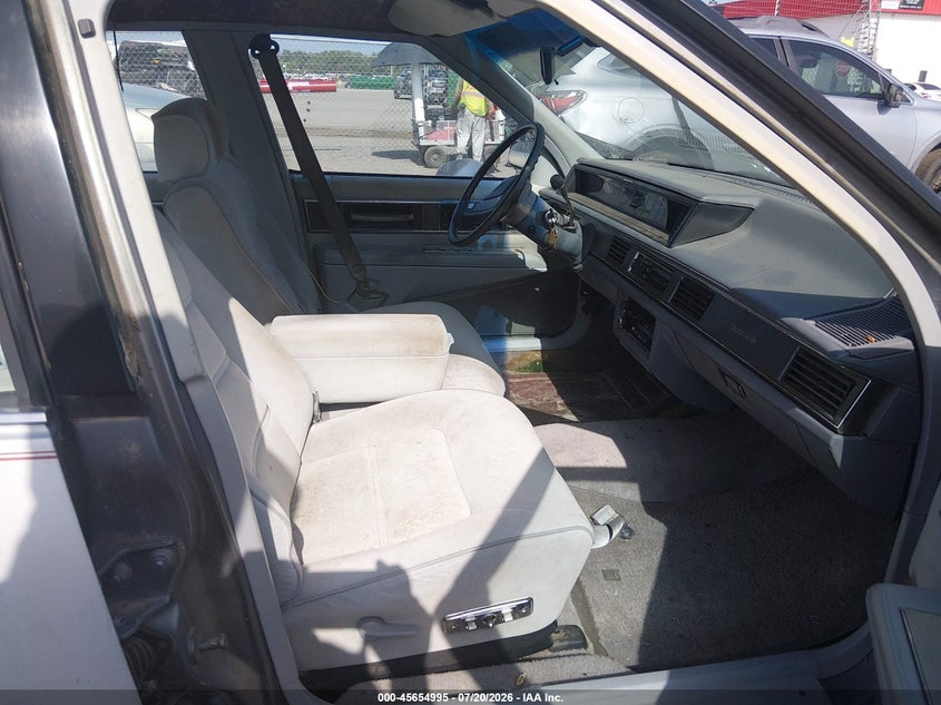 1991 OLDSMOBILE 88 auction photo 5