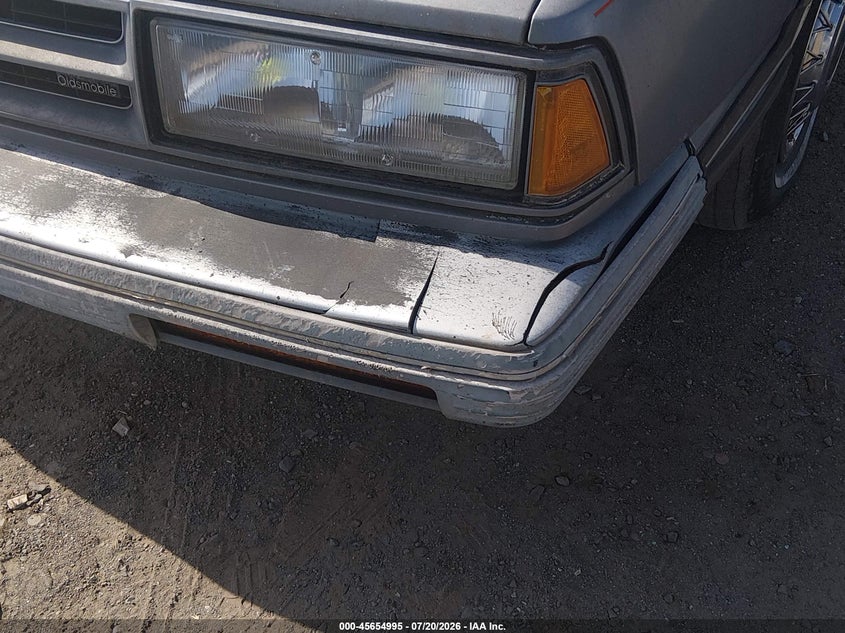 1991 OLDSMOBILE 88 auction photo 6