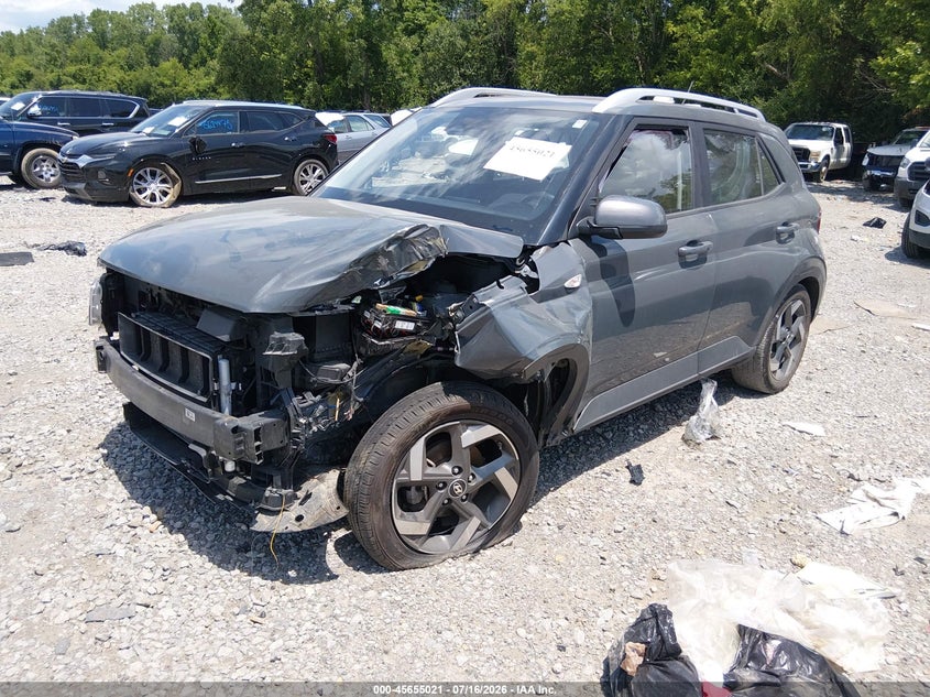 2024 HYUNDAI VENUE auction photo 2