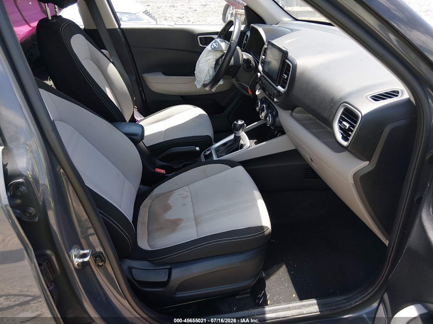 2024 HYUNDAI VENUE auction photo 5