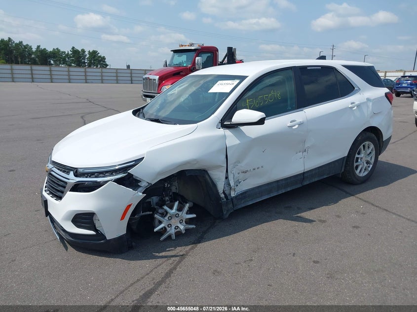 2024 CHEVROLET EQUINOX auction photo 2