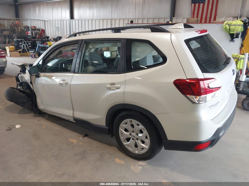 2019 SUBARU FORESTER auction photo 3