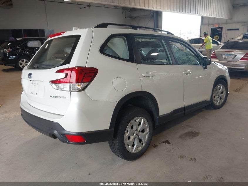 2019 SUBARU FORESTER auction photo 4