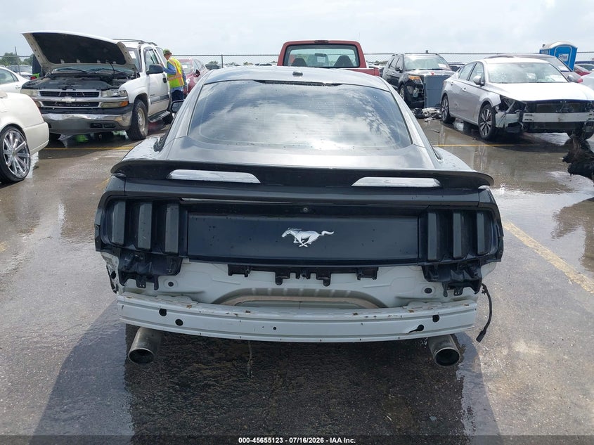 FORD MUSTANG - zdjęcie 17
