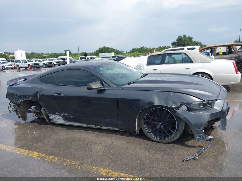 2017 FORD MUSTANG auction photo 6