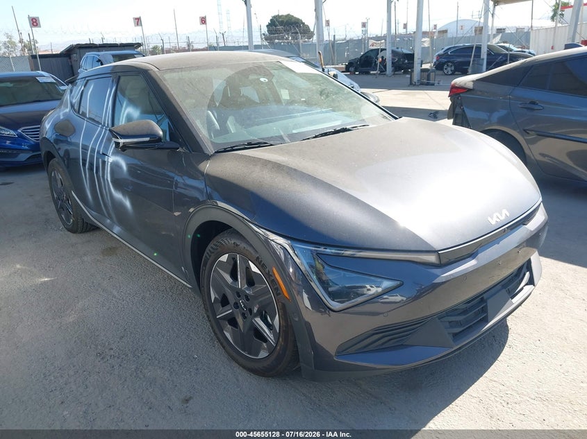 Vin: 5xyc34ja7sg010833, lot: 46153682, kia ev6 light long range rwd 2025 img_1