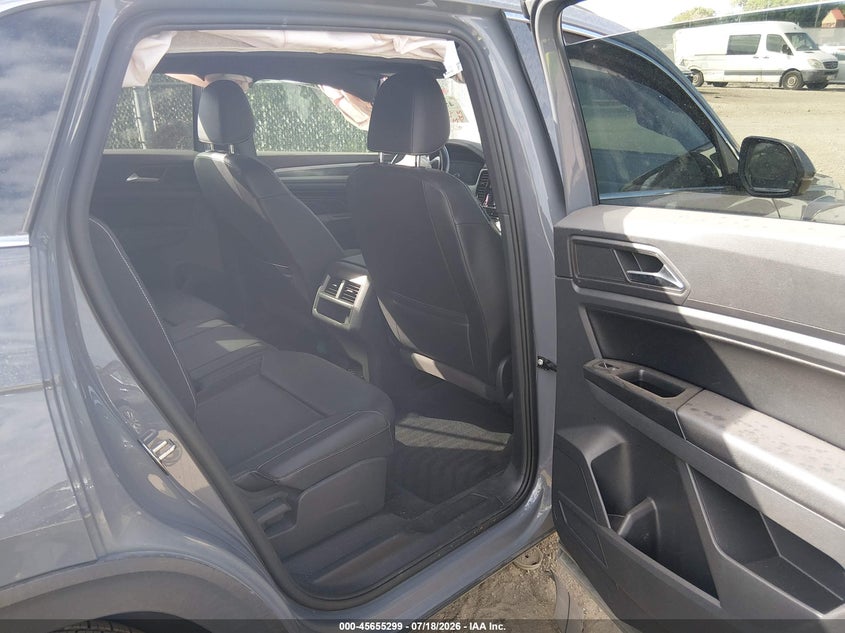 2020 Volkswagen Atlas Cross Sport 3.6L V6 Sel VIN: 1V2EE2CA0LC220635 Lot: 45655299