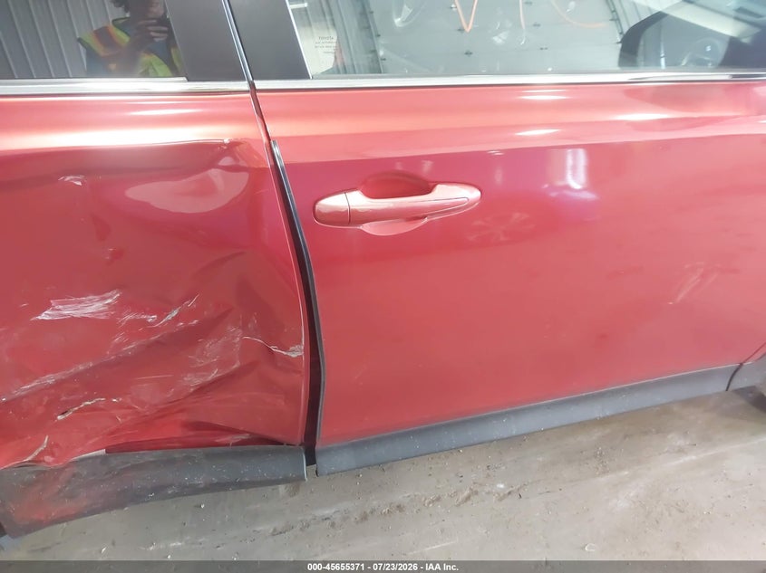 2015 TOYOTA RAV4 auction photo 6