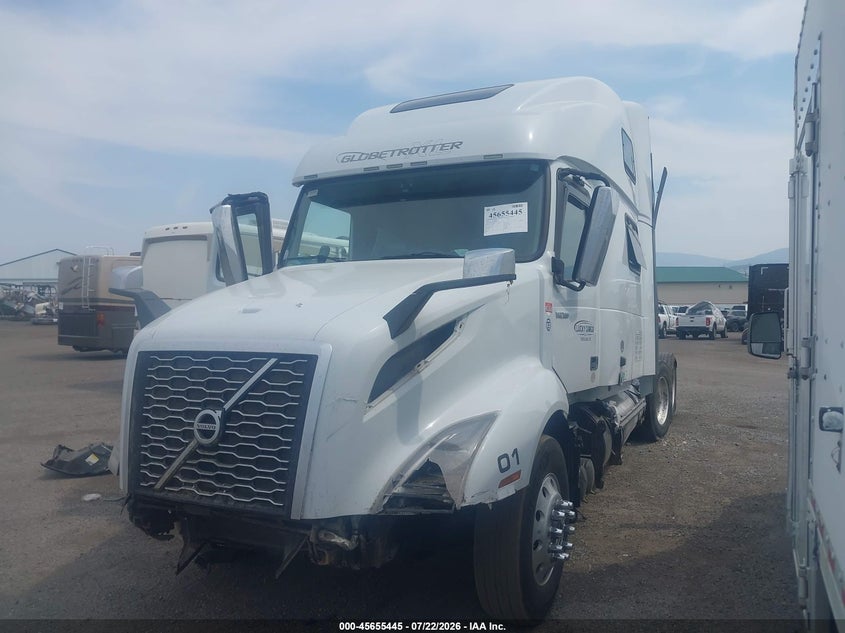 2019 VOLVO VNL auction photo 2