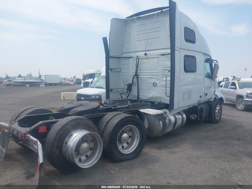 2019 VOLVO VNL auction photo 4