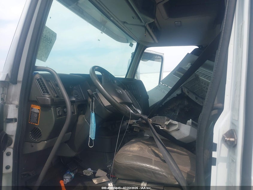 2019 VOLVO VNL auction photo 6