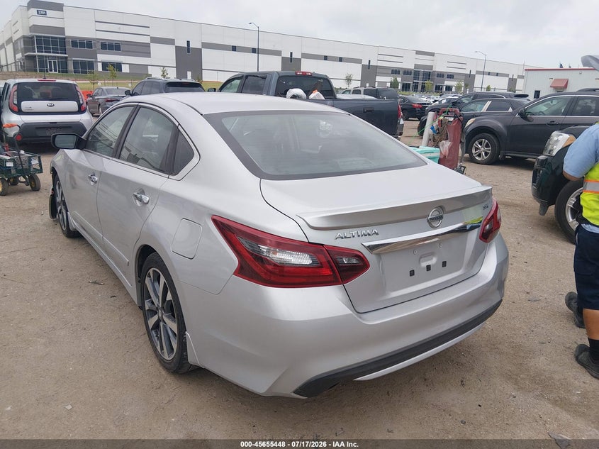 2017 NISSAN ALTIMA auction photo 3