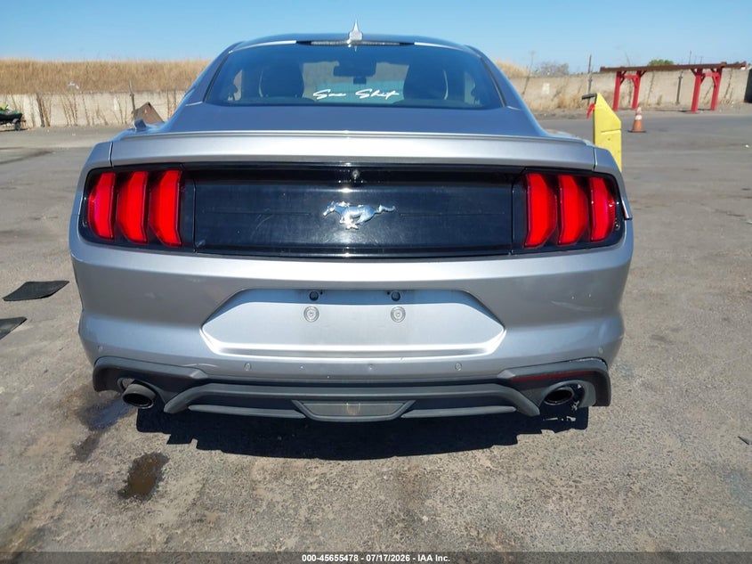 FORD MUSTANG - zdjęcie 16