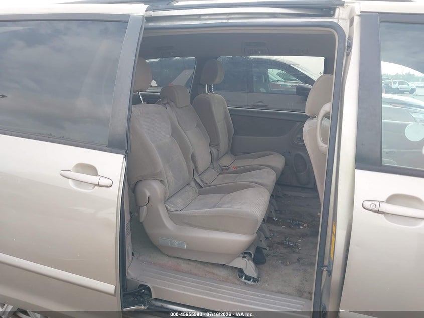 AtlanticExpress - Toyota Sienna