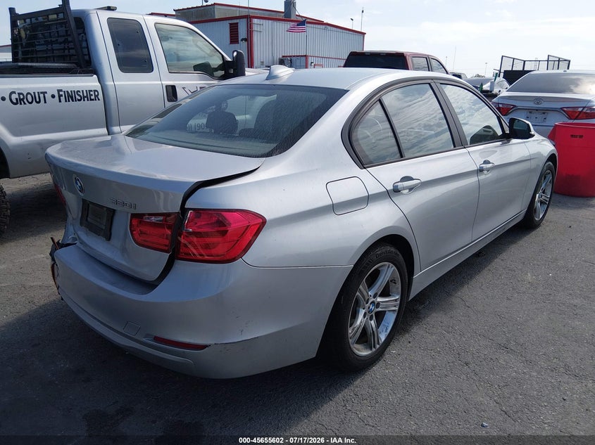 Vin: wba3b1g52fnt04860, lot: 46154157, bmw 320i 20154
