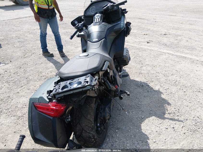 2024 HONDA GL1800 auction photo 6